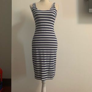 L’agency women dress